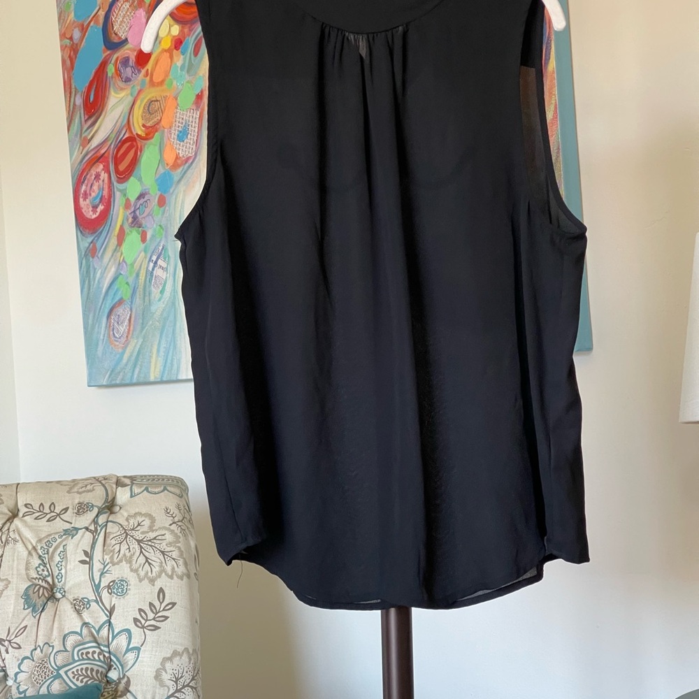 Who What Wear Black Pleated Sleeveless Blouse